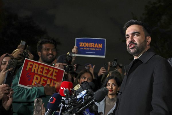 Some CEOs have vowed to revolt against a Zohran Mamdani win. Jamie Dimon says he'll 'call him and offer my help'