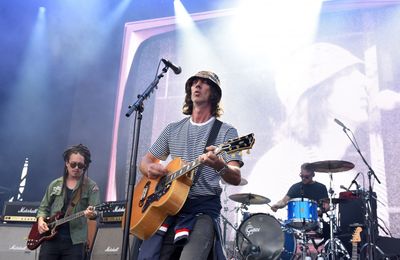 Richard Ashcroft calls for Liam and Noel Gallagher to be knighted