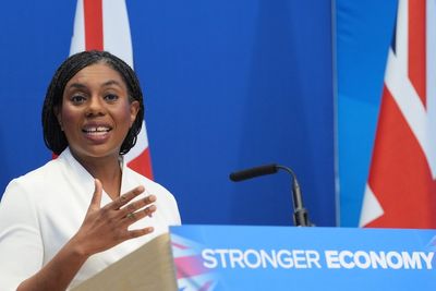 Kemi Badenoch brands Rachel Reeves’ pre-Budget speech ‘one long waffle bomb’