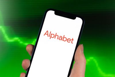 Is Alphabet a Buy After Its Blowout Earnings?