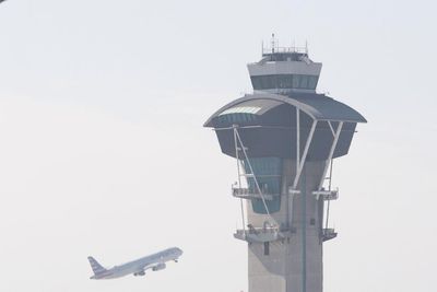 Trump administration warns shutdown could force US airspace closures