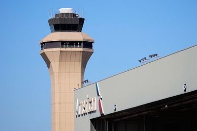 American Airlines announces cuts to management at its Texas headquarters