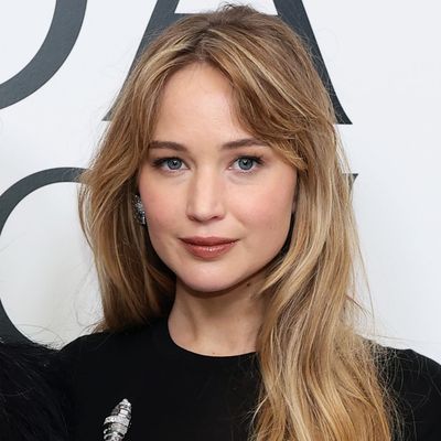 Jennifer Lawrence Makes a Surprise Appearance at the 2025 CFDAs Wearing a Five-Figure Brooch Trend