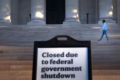 US government shutdown enters 36th day to become longest in history