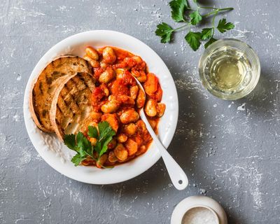 Celebrity chefs urge Britons to ‘bang in some beans’ to boost legume consumption