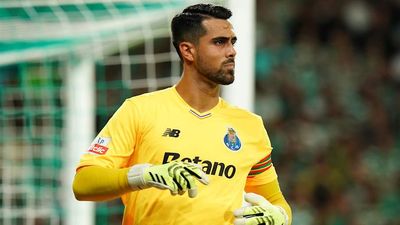 The Best Goalkeepers to Sign on Football Manager 26