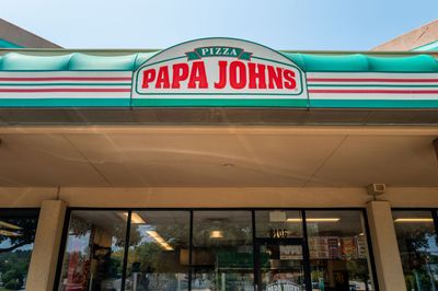 Apollo Scraps Papa John's Takeover Plan Amid Consumer Spending Slowdown