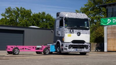 Mercedes Crashed An Electric Truck On Purpose. Here’s What Happened To The Battery