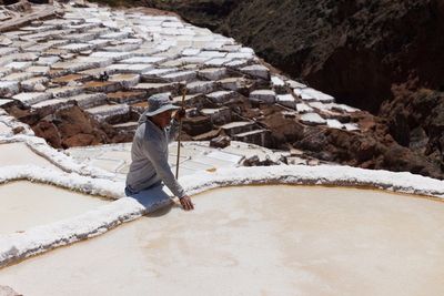 High in Peru’s Andes, villagers carry out centuries-old work of collecting salt, in photos