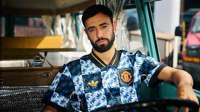 Man Utd Release Stylish New adidas Originals Collection in Vintage Nod to 1990s