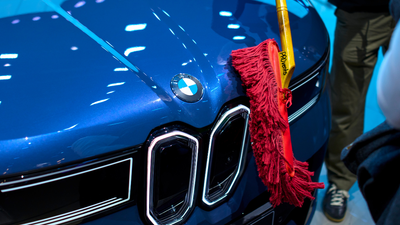 Kentucky man’s viral car hack sparks chaos: Can a magic eraser actually fix your windshield?