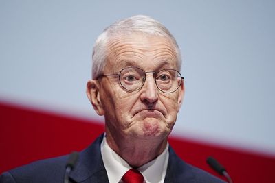 Stormont Executive has choice to raise its own revenue, says Benn