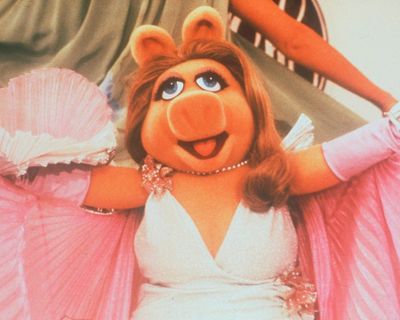 Miss Piggy movie on way from Jennifer Lawrence, Emma Stone and Cole Escola