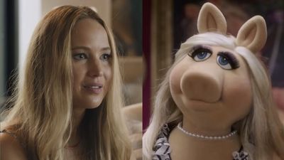 Jennifer Lawrence Reveals Miss Piggy Movie In The Works With Emma Stone, And Moi Couldn't Be More Excited About Who Else Is Involved