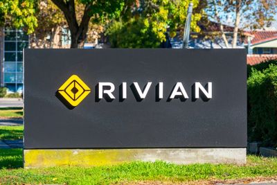 Rivian's 25% Stock Rally Puts EV ETFs Back In Play—Time to Buy?