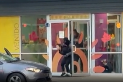 Video shows ICE agents grabbing childcare worker from inside Chicago preschool