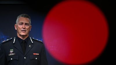 'Good job': state backs top cop after chopper trips