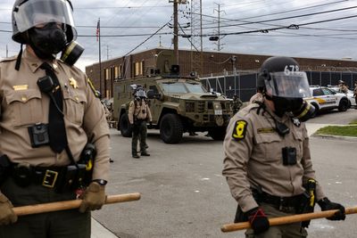 Judge orders ICE to improve Chicago ‘prison’ after immigrants break down in court describing ‘black hole’ inside