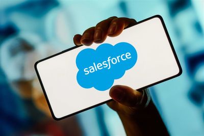 3 Cash-Rich Stocks With High Growth Potential Right Now