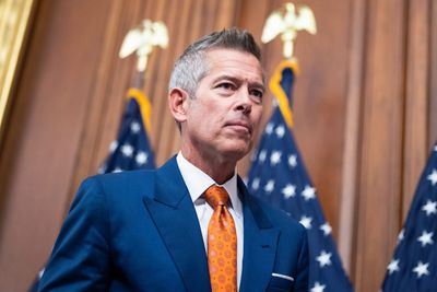 FAA to cut a tenth of flights starting Friday due to shutdown - Roll Call