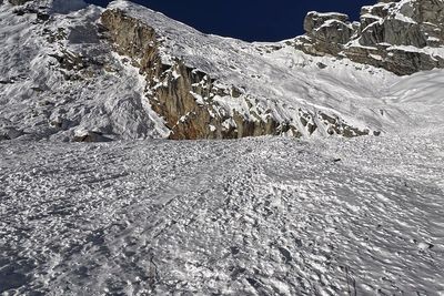 Seven Italians missing as avalanches kill 12 in Nepal’s deadliest autumn climbing season