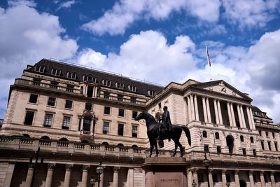 Bank of England says inflation has ‘peaked’ as interest rates kept at 4%