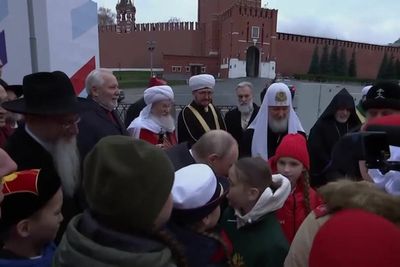 Moment 11-year-old girl bravely confronts Putin after uncle injured in war