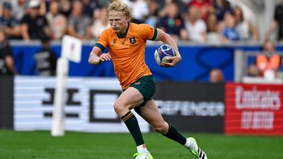 Code-hopping Carter Gordon back as Wallabies' number 10