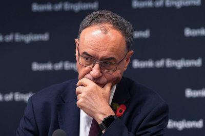 Interest rates held at 4% but ‘door open’ for a post-Budget cut