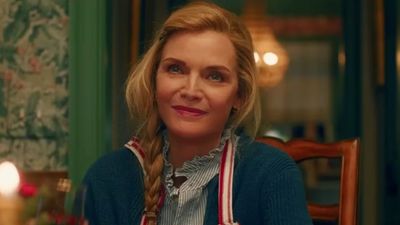 I Love That The Trailer For Michelle Pfeiffer's Christmas Movie Oh. What. Fun. Is A Hilarious PSA About Why Moms Deserve The Spotlight