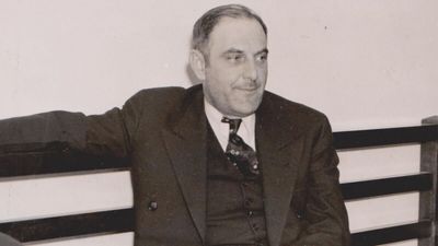 A con artist traveled to France and ‘sold’ the Eiffel Tower to a scrap metal dealer for 70,000 francs. Then he returned to pull off the scam again