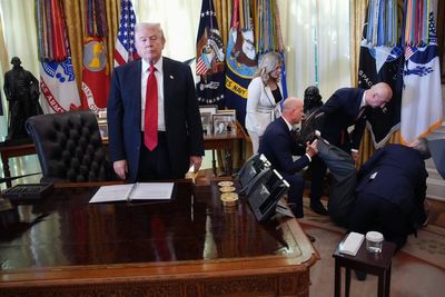 Official passes out in Oval Office while standing behind Trump for drug price announcement