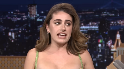 Rachel Sennott Just Channeled ‘90s Jennifer Aniston In Her Itty Bitty, Picture Perfect Green Minidress