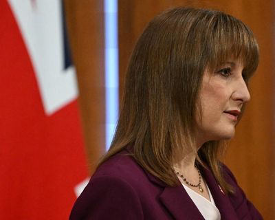 Business leaders urge Reeves to force pension funds to raise UK investments