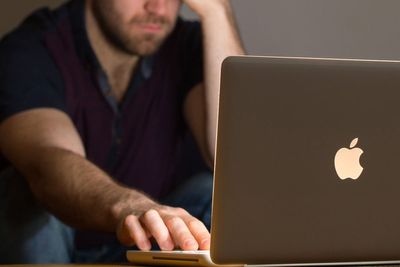 Young drivers buying fake policies losing £2,000 on average, says insurer