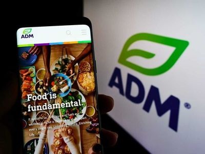 Are Wall Street Analysts Predicting Archer-Daniels-Midland Stock Will Climb or Sink?