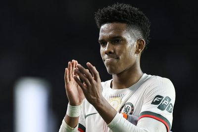 Willian Estevao: Enzo Maresca sends Chelsea star message amid calls for regular game time