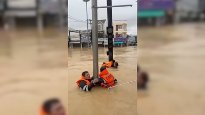 After 188 Deaths in Philippines, Typhoon Kalmaegi Tears Through Vietnam's Coastline