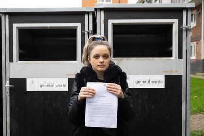 Single mum fined £1,000 for leaving envelope beside overflowing bins in west London