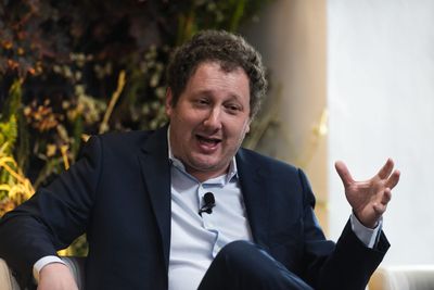 Success doesn’t kill insecurity—even billionaires and Oscar-winners beg for feedback between takes, MasterClass CEO says