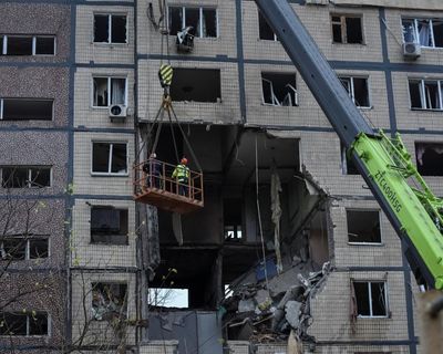 Russian missile attacks on Ukrainian energy facilities kill at least seven