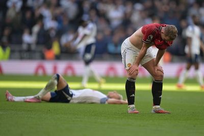 Explosive ending cannot mask flaws of Tottenham and Manchester United