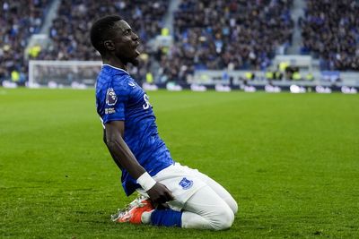 Idrissa Gueye and Michael Keane make up for misfiring attack as Everton beat Fulham