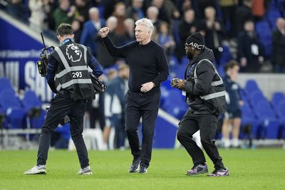 Everton boss David Moyes praises striker Thierno Barry after beating Fulham