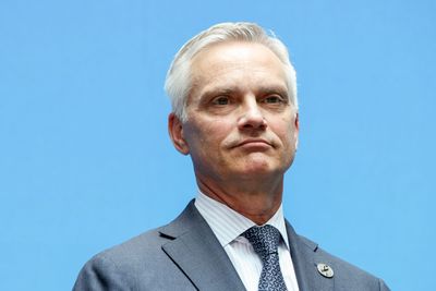 American Airlines CEO says the government shutdown is impacting holiday travel bookings: 'Nobody wants to put up with hassle'