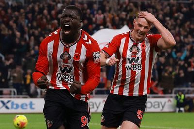 Sunderland end Arsenal’s winning run – and show the rest of the Premier League how to stop them