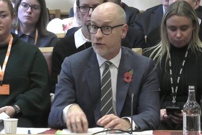 Health minister says BMA leaders ‘turning union into farce’ in online GP access row