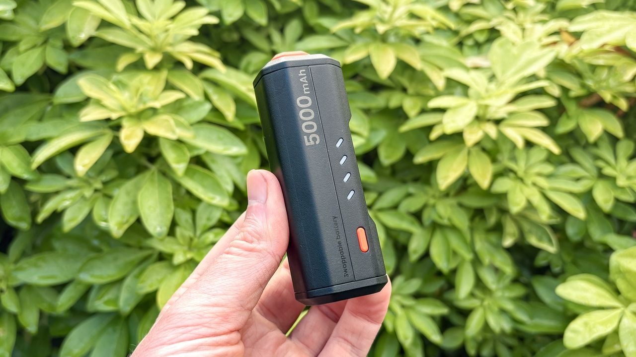 I got this compact power bank for my Meta Quest 3, but…