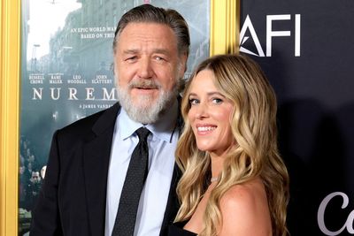 Russell Crowe clarifies girlfriend’s age difference after ‘fictional’ claims