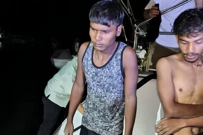 A boat from Myanmar with hundreds of migrants capsizes off Malaysia, 1 body found and 10 rescued